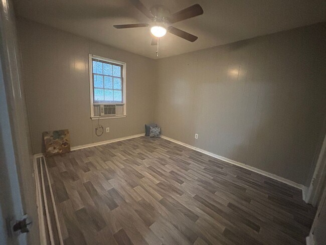 Foto del edificio - 390 N King St