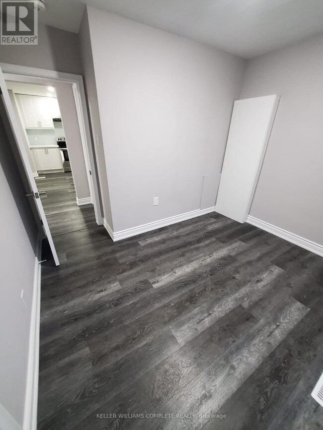 Building Photo - 15 Camille Ct