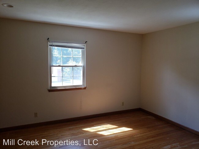 Building Photo - 2007-2007 Kennedy Dr