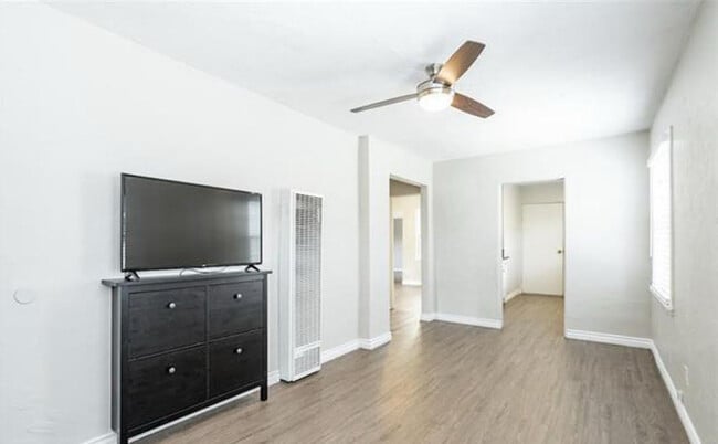 Building Photo - 2708 Monroe Ave