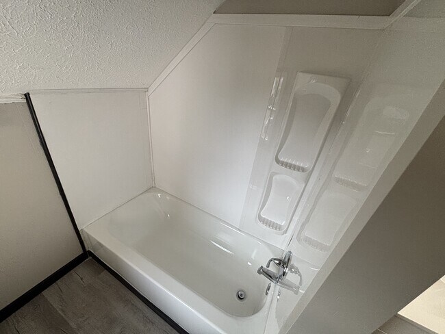 Foto del edificio - 621 Greenfield Ave SW