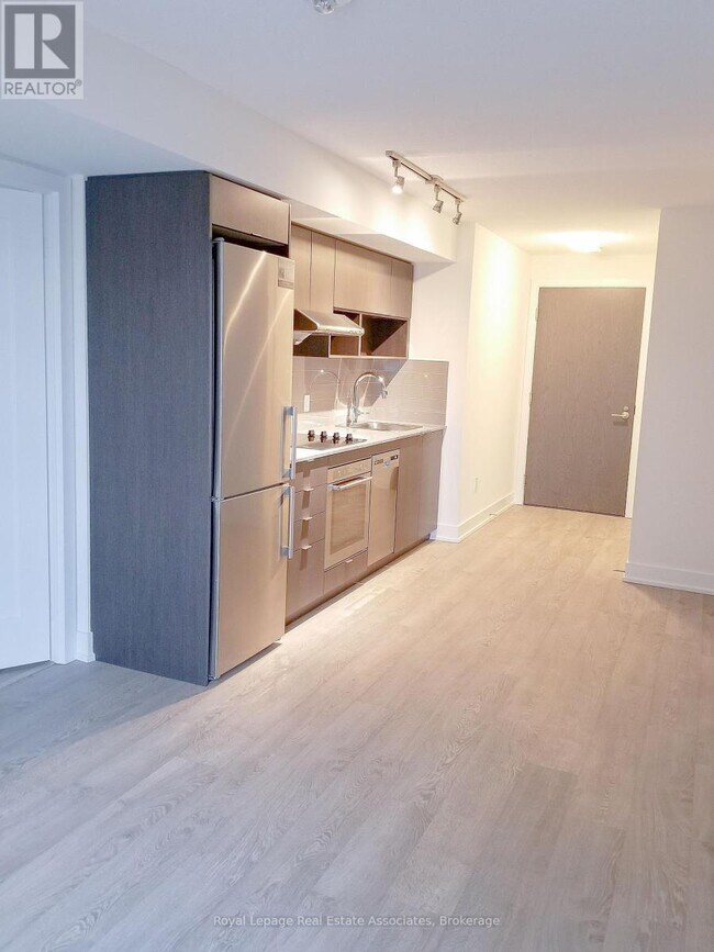 Photo du bâtiment - 7 Mabelle Ave