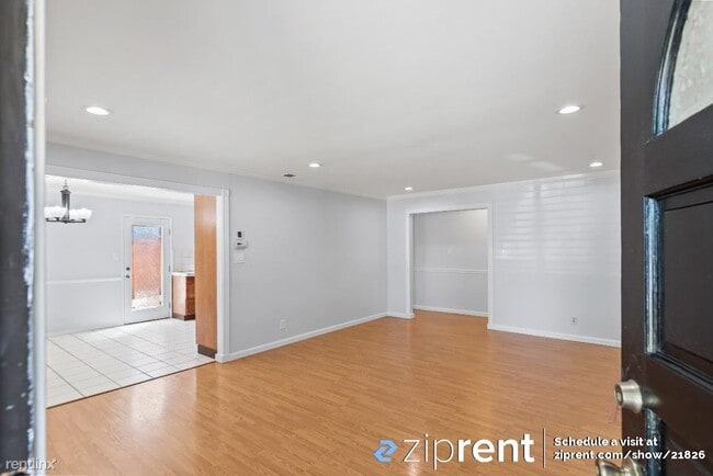 Building Photo - 4 br, 2 bath House - 3083 Irlanda Way, San...