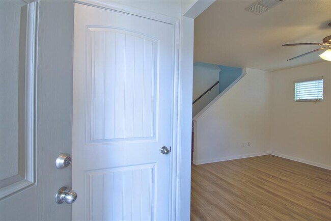 Building Photo - 4711 Giordano Dr