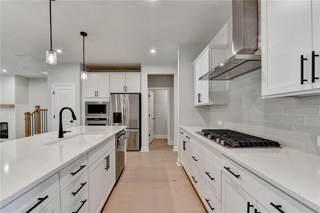 Building Photo - 202 Holsten Ln