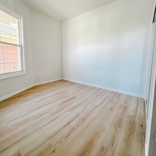 Foto del edificio - 1000 S 7th St