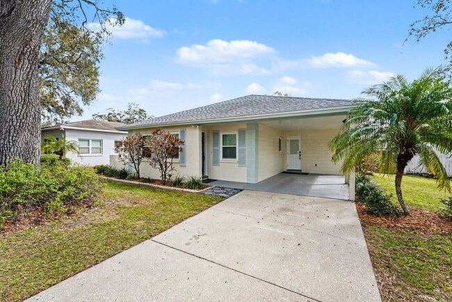 Photo - 9605 N Edison Ave House