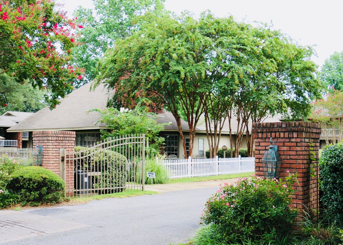 Riverbend Apartments Greenville, MS