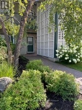 Building Photo - 684 Johnston Pk Ave