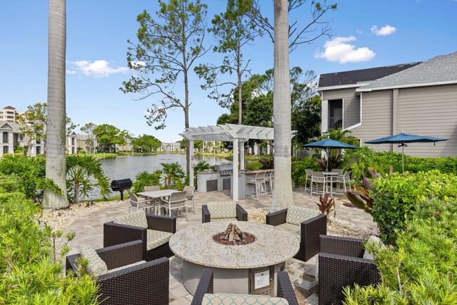 Building Photo - Woodmere Apartments Of Venice