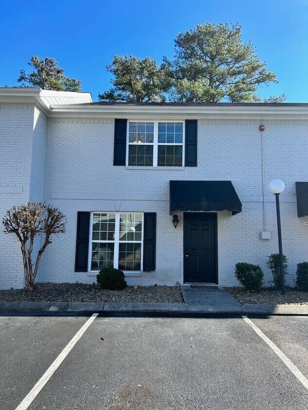 Primary Photo - 2 br, 2.5 bath House - 1100 Maple Tree Lan...