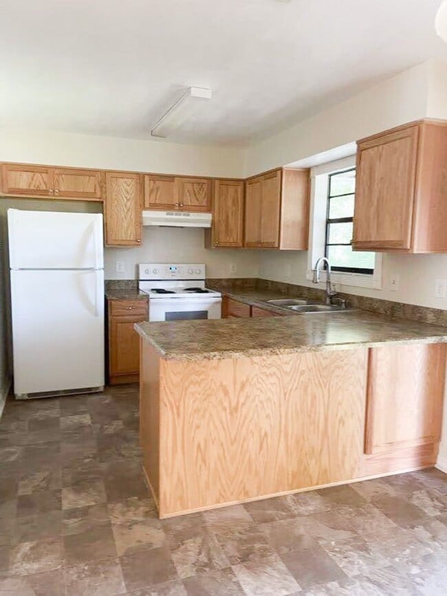 Building Photo - 3 bed 2 bath Single Family Home in Port Orange
