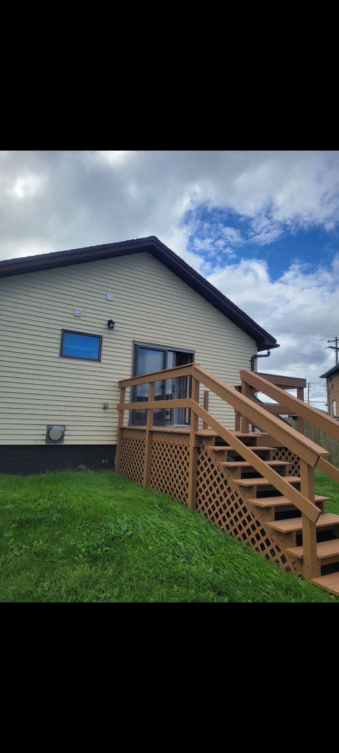 Building Photo - Charming 2 bedroom home with fenced in yard
