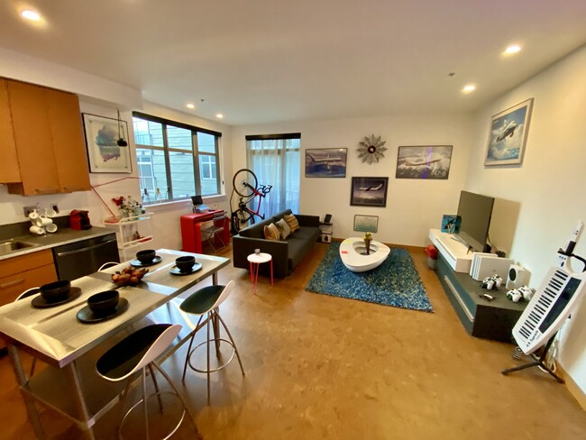 Building Photo - 1414 12th Ave