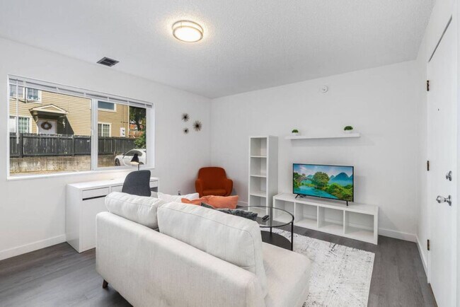 Foto del edificio - 1801 S Yakima Ave