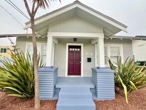 Building Photo - 2919 Suncrest Dr