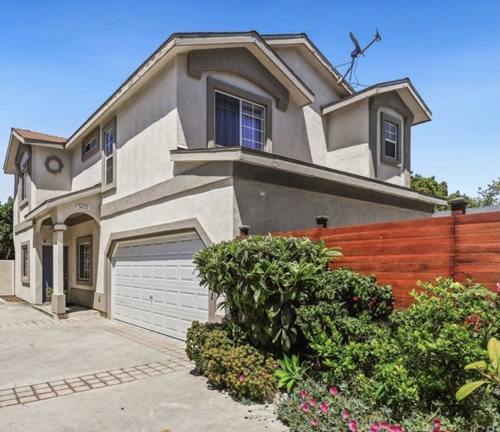Foto principal - 3653 W 109th St