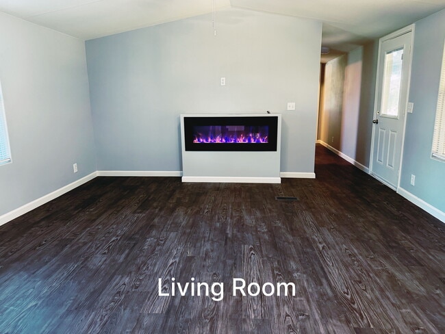 Building Photo - 577 Bevers Ln