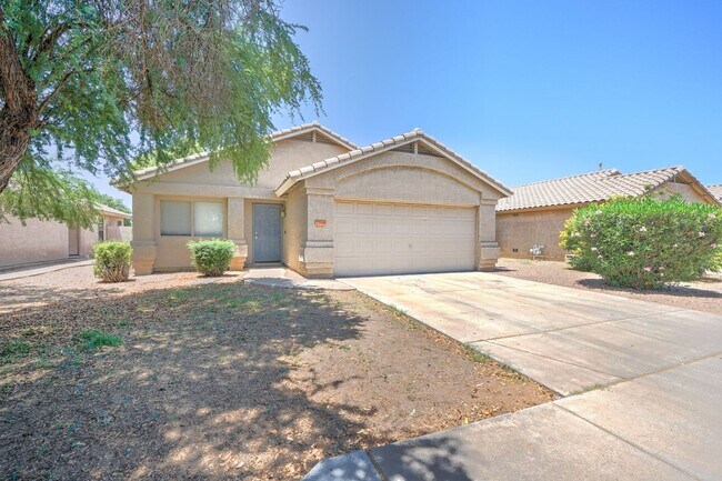 Building Photo - Single story 4 bedroom with NEW Flooring &...