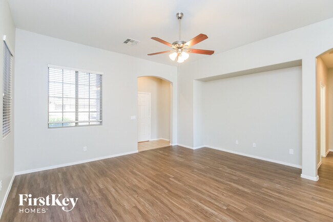 Foto del edificio - 11539 E Sylvan Ave