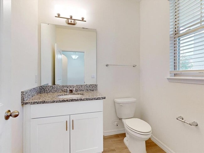 Foto del edificio - 16067 Scarpetta St