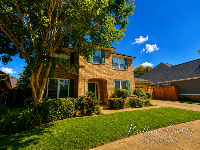 Building Photo - 139 Hallette Dr
