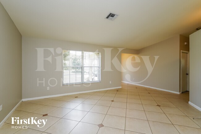 Foto del edificio - 8441 Bahamas Rd