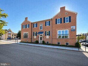 Building Photo - 21 W Front St