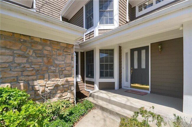 Building Photo - 22 Briarwood Ct