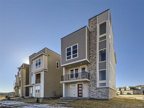 Building Photo - 12355 Farmview Ln