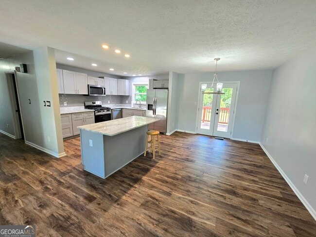 Building Photo - 175 Beacon Dr