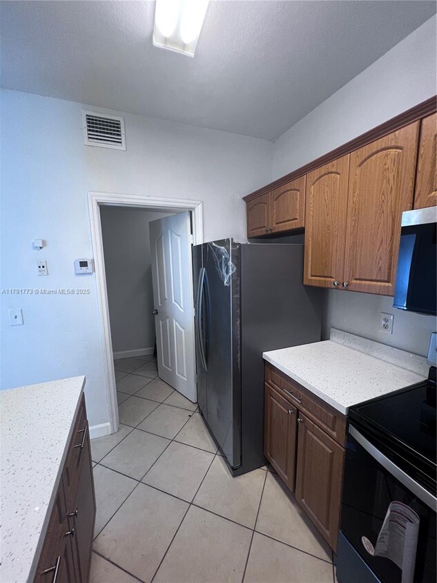 Foto principal - 18346 NW 68th Ave