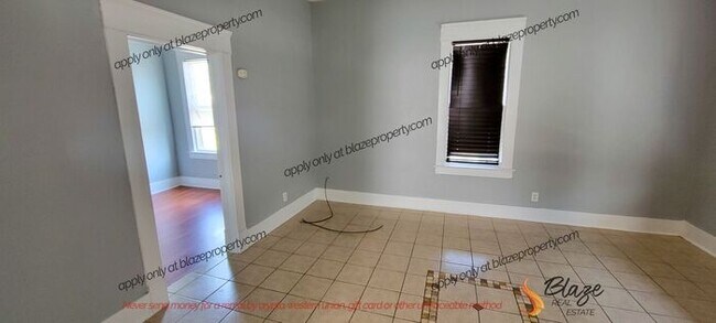 Foto del edificio - 3 Bedroom 1 Bathroom for rent