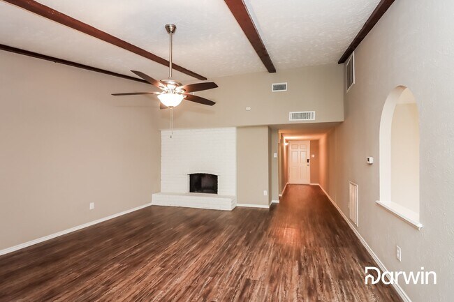 Foto del edificio - 2119 Fall Meadow Dr