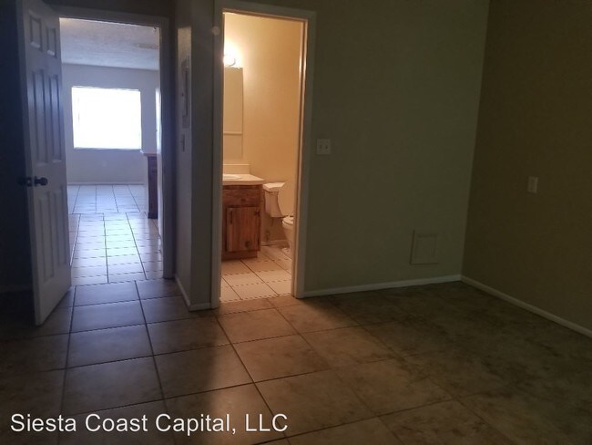Building Photo - 1 br, 1 bath House - 5839 High St
