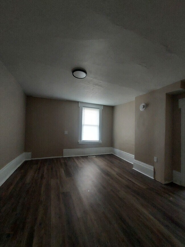 Foto del edificio - 401 N Mulberry St
