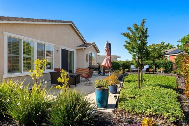 Foto del edificio - 295 Marks Rd