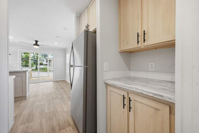 Foto del edificio - 54 Chestnut Path Ln