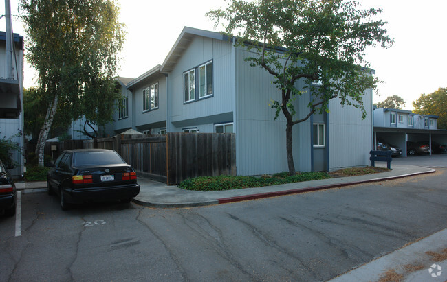 Building Photo - Colorado Park Apartments