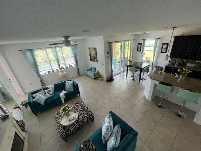 Foto del edificio - 3524 McCormick Woods Dr