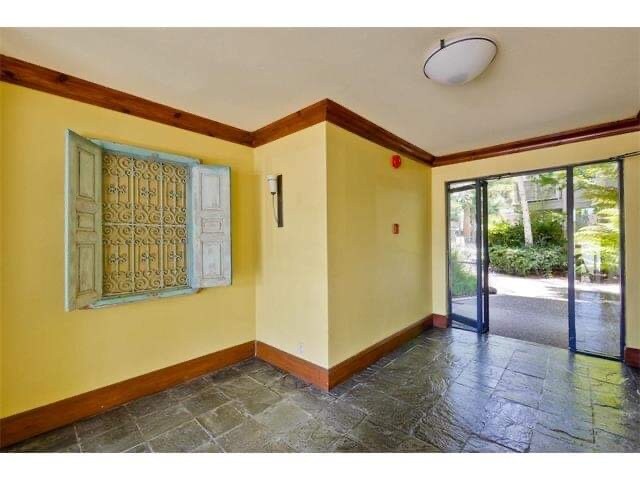 Building Photo - 181 Del Medio Ave