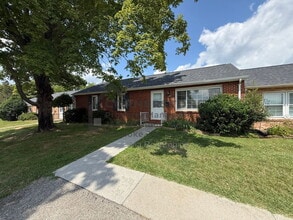 Building Photo - 1103 Lakeview Pl