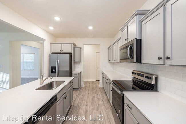 Building Photo - 3 br, 2.5 bath House - 113 Gaelic Drive