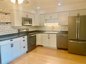 Building Photo - 234 E Logan St