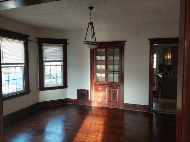 Building Photo - 422 Prospect Ave