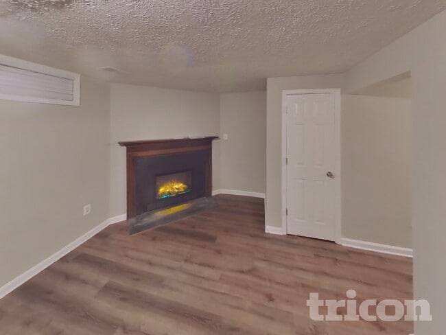 Building Photo - 2551 Log Mill Ct