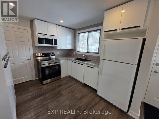 Building Photo - 77 Kulpin Ave