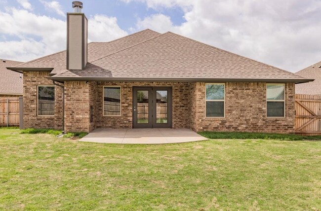 Foto del edificio - 3700 Palisade Ln