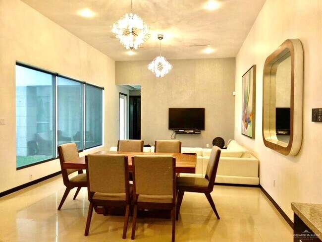 Foto del edificio - 205 N Mockingbird Ave