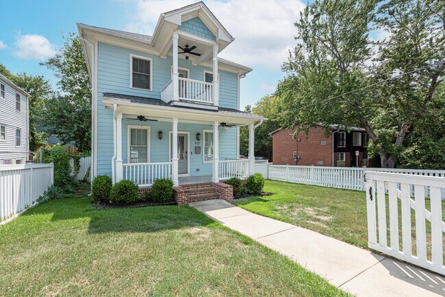 Building Photo - 822 E Lenoir St